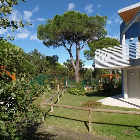 Tranquil Townhomes Close To The In